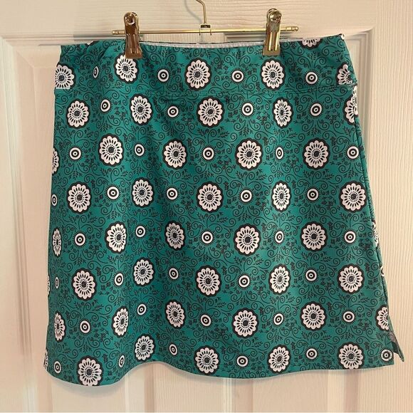 Vibrant Green A-Line Mini Skort - Picture 2 of 6